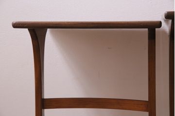 ヴィンテージ家具　北欧ビンテージ　イギリス　チーク材　カーブがおしゃれなネストテーブル(サイドテーブル、カフェテーブル)(R-043934)