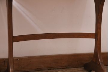 ヴィンテージ家具　北欧ビンテージ　イギリス　チーク材　カーブがおしゃれなネストテーブル(サイドテーブル、カフェテーブル)(R-043934)