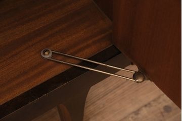 ヴィンテージ家具　G-PLAN(ジープラン)　チーク材　ブラックペイントが格好いいワードローブ(収納棚、ビンテージ)(R-043935)