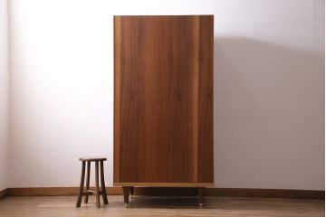 ヴィンテージ家具　G-PLAN(ジープラン)　チーク材　ブラックペイントが格好いいワードローブ(収納棚、ビンテージ)(R-043935)