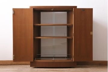 ヴィンテージ家具　北欧ビンテージ　TURNIDGE(ターニッジ)製　チーク材　レア!カウンターにもなるカクテルキャビネット(クローズキャビネット)(R-043936)