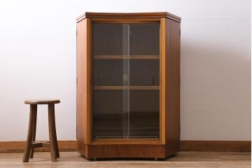 ヴィンテージ家具　北欧ビンテージ　TURNIDGE(ターニッジ)製　チーク材　レア!カウンターにもなるカクテルキャビネット(クローズキャビネット)(R-043936)