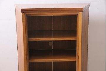 ヴィンテージ家具　北欧ビンテージ　TURNIDGE(ターニッジ)製　チーク材　レア!カウンターにもなるカクテルキャビネット(クローズキャビネット)(R-043936)