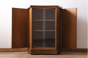 ヴィンテージ家具　北欧ビンテージ　TURNIDGE(ターニッジ)製　チーク材　レア!カウンターにもなるカクテルキャビネット(クローズキャビネット)(R-043936)