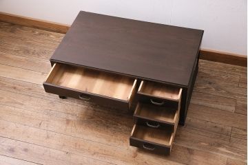 レトロ家具　和製アンティーク　味わい深い木肌が魅力の文机(片袖机、ローテーブル、座卓)(R-043942)