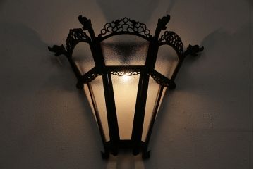 アンティーク照明　和製アンティーク　激レア　紫檀(シタン)材　大正ロマン香る優美なウォールランプ(壁掛け照明、壁付け照明)(R-043944)