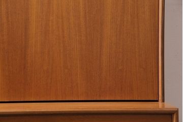 ヴィンテージ家具　G-PLAN(ジープラン)　FORM FIVE　チーク材製　スタイリッシュな佇まいのウォールユニット(キャビネット、収納棚、戸棚、飾り棚、ビンテージ)(R-043949)