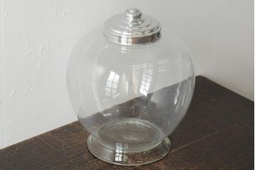 レトロ雑貨　昭和レトロ　丸いフォルムが愛らしい地球瓶(ガラス瓶、ガラスビン)(R-043950)
