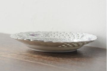 中古　MEISSEN(マイセン)?　バイオレット　すみれの絵が可愛らしい飾り皿(透かし皿、ディスプレイ、中皿、洋食器、西洋陶磁器)(R-043951)