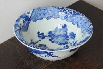 アンティーク雑貨　幕末明治　染付　花蝶図　特大1尺深鉢(和食器、深皿)(R-043952)