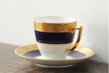 ヴィンテージ　イギリス　MINTON(ミントン)　コバルトブルー　金彩　カップ&ソーサー(デミタスカップ、洋食器、陶磁器、ビンテージ)(R-043963)