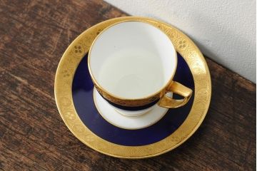 ヴィンテージ　イギリス　MINTON(ミントン)　コバルトブルー　金彩　カップ&ソーサー(デミタスカップ、洋食器、陶磁器、ビンテージ)(R-043963)