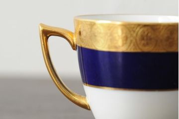 ヴィンテージ　イギリス　MINTON(ミントン)　コバルトブルー　金彩　カップ&ソーサー(デミタスカップ、洋食器、陶磁器、ビンテージ)(R-043963)