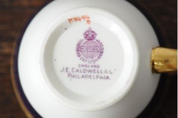 ヴィンテージ　イギリス　MINTON(ミントン)　コバルトブルー　金彩　カップ&ソーサー(デミタスカップ、洋食器、陶磁器、ビンテージ)(R-043963)