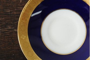 ヴィンテージ　イギリス　MINTON(ミントン)　コバルトブルー　金彩　カップ&ソーサー(デミタスカップ、洋食器、陶磁器、ビンテージ)(R-043963)
