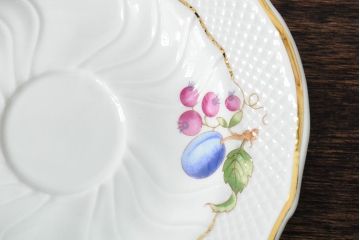 中古　ハンガリー　HOLLOHAZA(ホロハーザ)　Pannonia(パノニア)　木の実　カップ&ソーサー2客セット(洋食器)(R-043964)