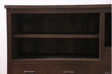 アンティーク家具　和製アンティーク　ダイヤガラス入り　倹飩式扉　渋さと味わいが魅力的なサイドボード(収納棚、引き出し、テレビ台)(R-043969)