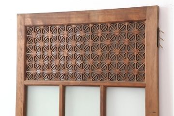 アンティーク建具　昭和中期　ヒノキ材・腰板ケヤキ材　上手物!角麻の組子細工がおしゃれな木製ドア(木製扉、ガラス扉、開き戸)(R-043971)