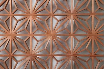 アンティーク建具　昭和中期　ヒノキ材・腰板ケヤキ材　上手物!角麻の組子細工がおしゃれな木製ドア(木製扉、ガラス扉、開き戸)(R-043971)