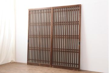 アンティーク建具　昭和中期　ヒノキ材　すりガラス入り　上手物のガラス格子戸2枚セット(引き戸)(R-043986)