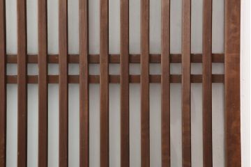 アンティーク建具　昭和中期　ヒノキ材　すりガラス入り　上手物のガラス格子戸2枚セット(引き戸)(R-043986)