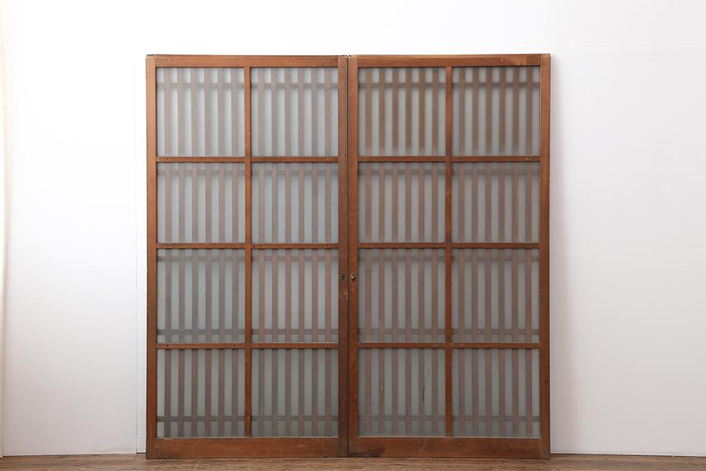 アンティーク建具　昭和中期　ヒノキ材　すりガラス入り　上手物のガラス格子戸2枚セット(引き戸)(R-043986)