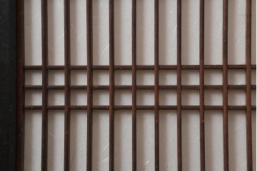 アンティーク建具　明治大正期　上品な空間作りにおすすめの格子帯戸4枚セット(引き戸、障子戸)(R-043992)