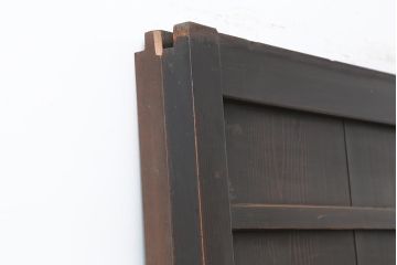 アンティーク建具　明治大正期　古い木の温かみが感じられる舞良戸2枚セット(板戸、引き戸)(R-043996)