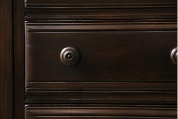 ヴィンテージ家具　イギリスビンテージ　ERCOL(アーコール)　Old Colonial(オールドコロニアル)　気品と風格が漂うカップボード(収納棚、食器棚)(R-044004)