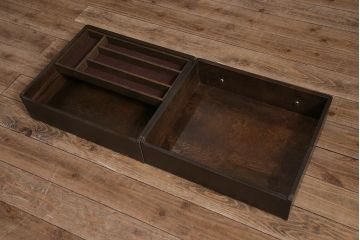 ヴィンテージ家具　イギリスビンテージ　ERCOL(アーコール)　Old Colonial(オールドコロニアル)　気品と風格が漂うカップボード(本棚、ブックシェルフ、食器棚)(R-044011)