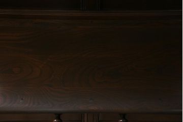 ヴィンテージ家具　イギリスビンテージ　ERCOL(アーコール)　Old Colonial(オールドコロニアル)　気品と風格が漂うカップボード(本棚、ブックシェルフ、食器棚)(R-044011)