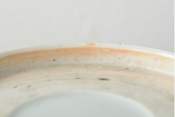 骨董　明治期　伊万里焼　花蝶ねじり文染付深鉢(深皿、和食器)(R-044017)