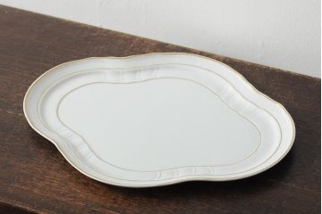 中古　ハンガリー　HOLLOHAZA(ホロハーザ)　Pannonia(パノニア)　プレート(トレー、変形皿、洋食器)(R-044019)