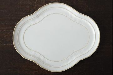中古　ハンガリー　HOLLOHAZA(ホロハーザ)　Pannonia(パノニア)　プレート(トレー、変形皿、洋食器)(R-044019)