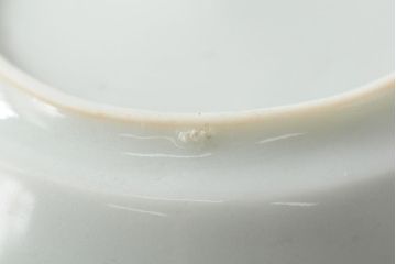 骨董　江戸明治期　陽刻白磁小皿5枚セット(伊万里焼、和食器)(R-044023)