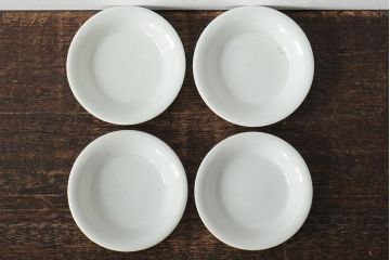 骨董　江戸明治期　陽刻白磁小皿4枚セット(伊万里焼、和食器)(R-044024)