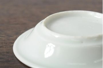 骨董　江戸明治期　陽刻白磁小皿4枚セット(伊万里焼、和食器)(R-044024)