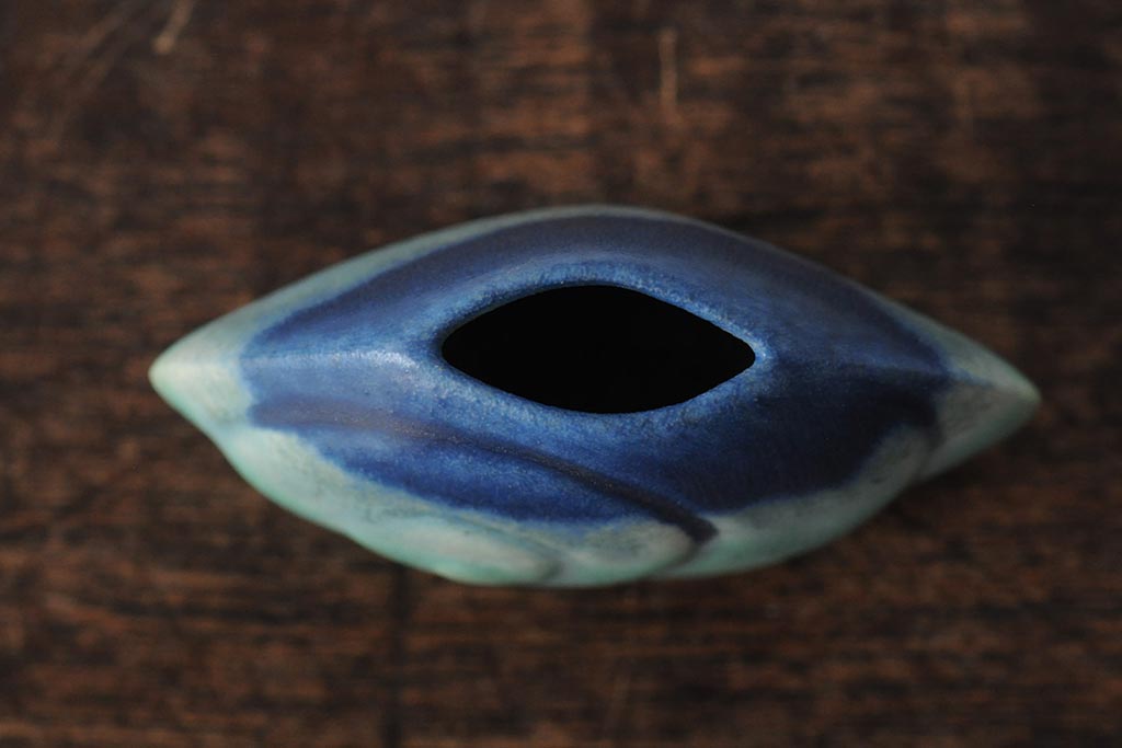 東欧ヴィンテージ　ユニークな形のフラワーベース(貝、かたつむり、花瓶、花器、一輪挿し、ビンテージ)(R-044025)