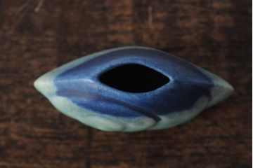 東欧ヴィンテージ　ユニークな形のフラワーベース(貝、かたつむり、花瓶、花器、一輪挿し、ビンテージ)(R-044025)