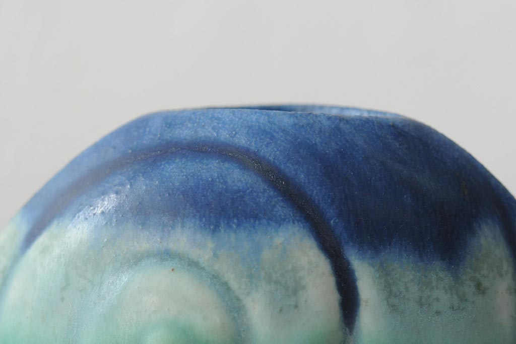 東欧ヴィンテージ　ユニークな形のフラワーベース(貝、かたつむり、花瓶、花器、一輪挿し、ビンテージ)(R-044025)