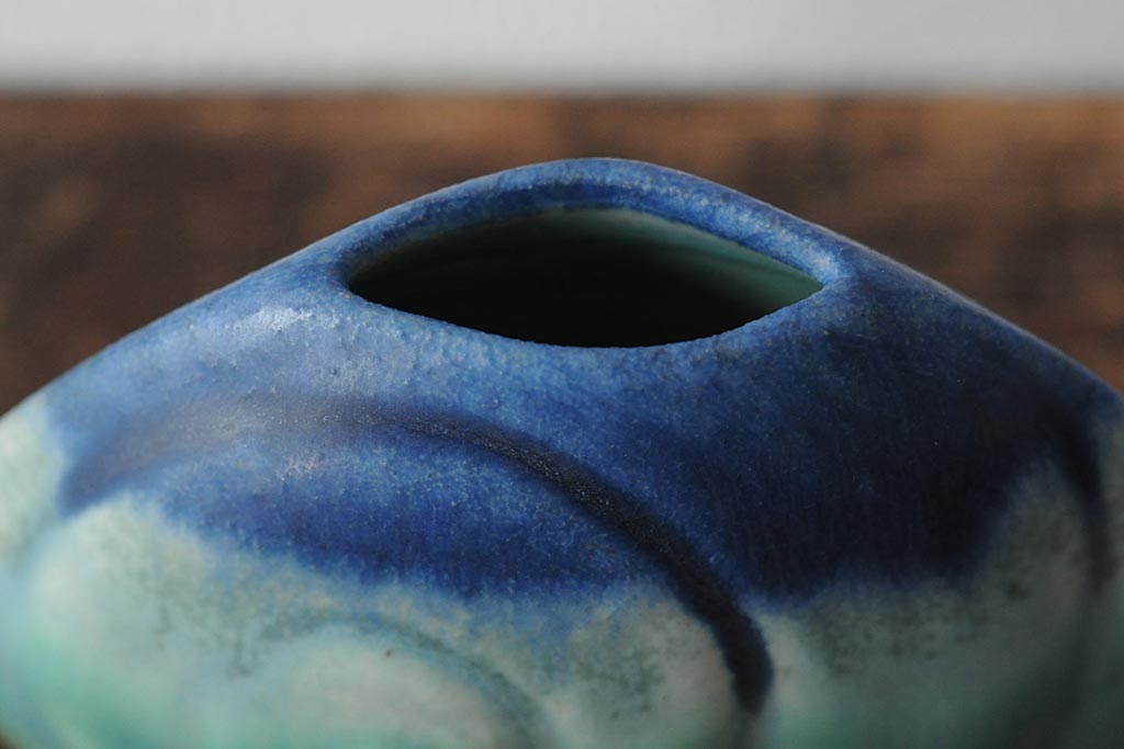 東欧ヴィンテージ　ユニークな形のフラワーベース(貝、かたつむり、花瓶、花器、一輪挿し、ビンテージ)(R-044025)