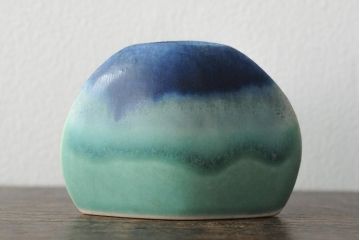 東欧ヴィンテージ　ユニークな形のフラワーベース(貝、かたつむり、花瓶、花器、一輪挿し、ビンテージ)(R-044025)