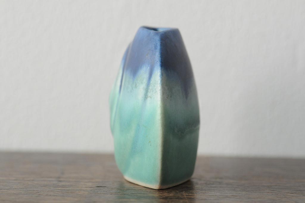 東欧ヴィンテージ　ユニークな形のフラワーベース(貝、かたつむり、花瓶、花器、一輪挿し、ビンテージ)(R-044025)