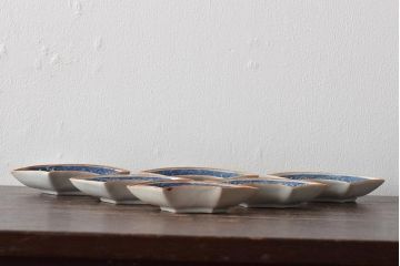 骨董　幕末〜明治　扇型　陽刻小皿(向付、変形皿)(R-044031)