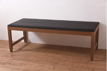レトロ家具　昭和レトロ　昭和中期　ラワン材　昔懐かしい雰囲気の診察台(ソファベッド)(R-044043)