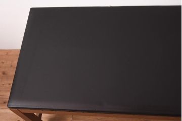 レトロ家具　昭和レトロ　昭和中期　ラワン材　昔懐かしい雰囲気の診察台(ソファベッド)(R-044043)