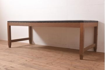 レトロ家具　昭和レトロ　昭和中期　ラワン材　昔懐かしい雰囲気の診察台(ソファベッド)(R-044043)