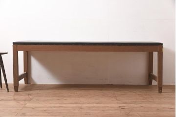 レトロ家具　昭和レトロ　昭和中期　ラワン材　昔懐かしい雰囲気の診察台(ソファベッド)(R-044043)