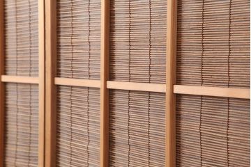 アンティーク建具　昭和中期　松と梅の透かし彫りが風情のある御簾戸2枚セット(簾戸、簀戸、葭戸、夏障子、夏戸、葦戸)(R-044049)