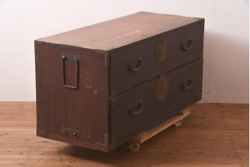 アンティーク家具　明治大正期　前面ケヤキ材　凝った丸金具が上品な印象の仙台箪笥ローボード(野郎箪笥、時代箪笥、衣装箪笥、テレビ台)(R-044058)